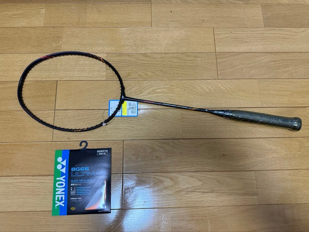 【みー】YONEX ナノフレア170ライト ブラック　ガット付き