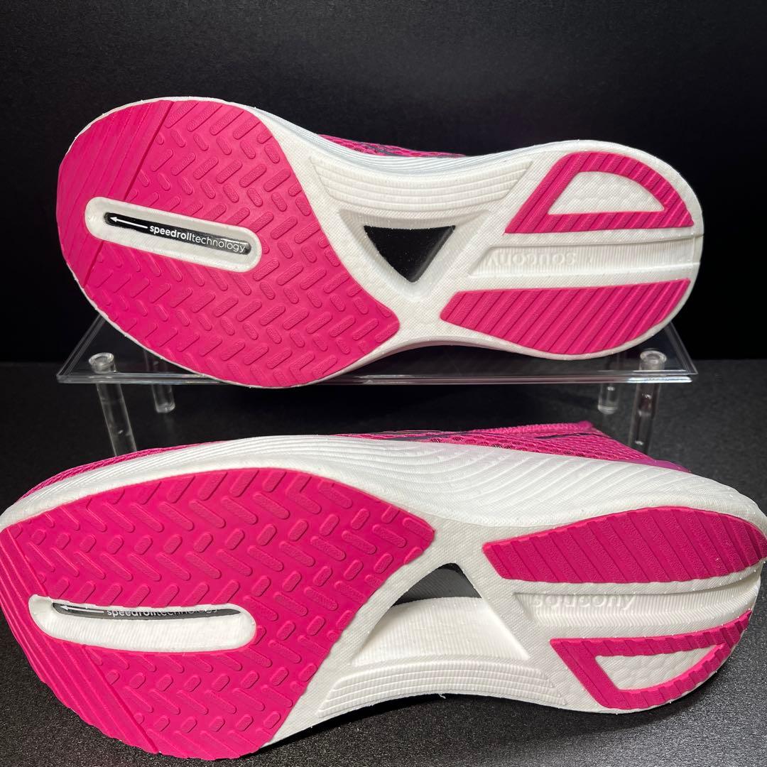 週末限定価格‼️【未使用25.0cm】サッカニーエンドルフィンプロ3