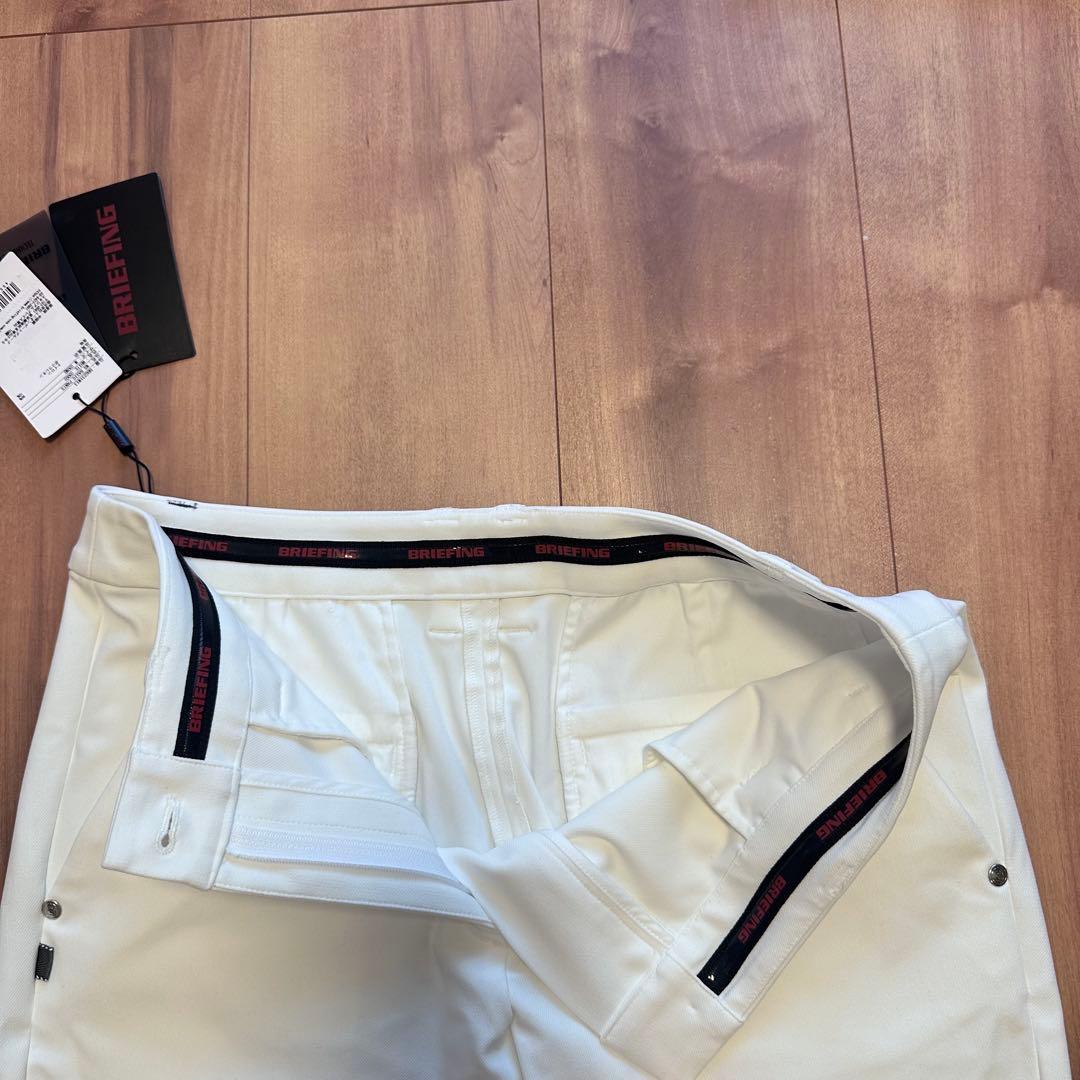 定番　スリムパンツ　ホワイト　サイズM 春夏　ストレッチ　新品タグ付　レディース