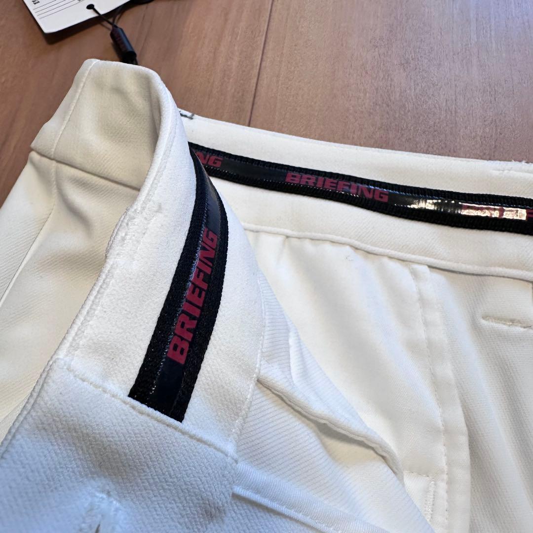 定番　スリムパンツ　ホワイト　サイズM 春夏　ストレッチ　新品タグ付　レディース