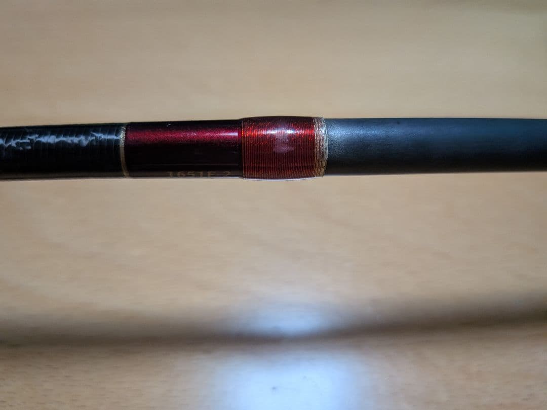 SHIMANO　シマノ　ワールドシャウラ 1651F-2　 　レッドタイプ