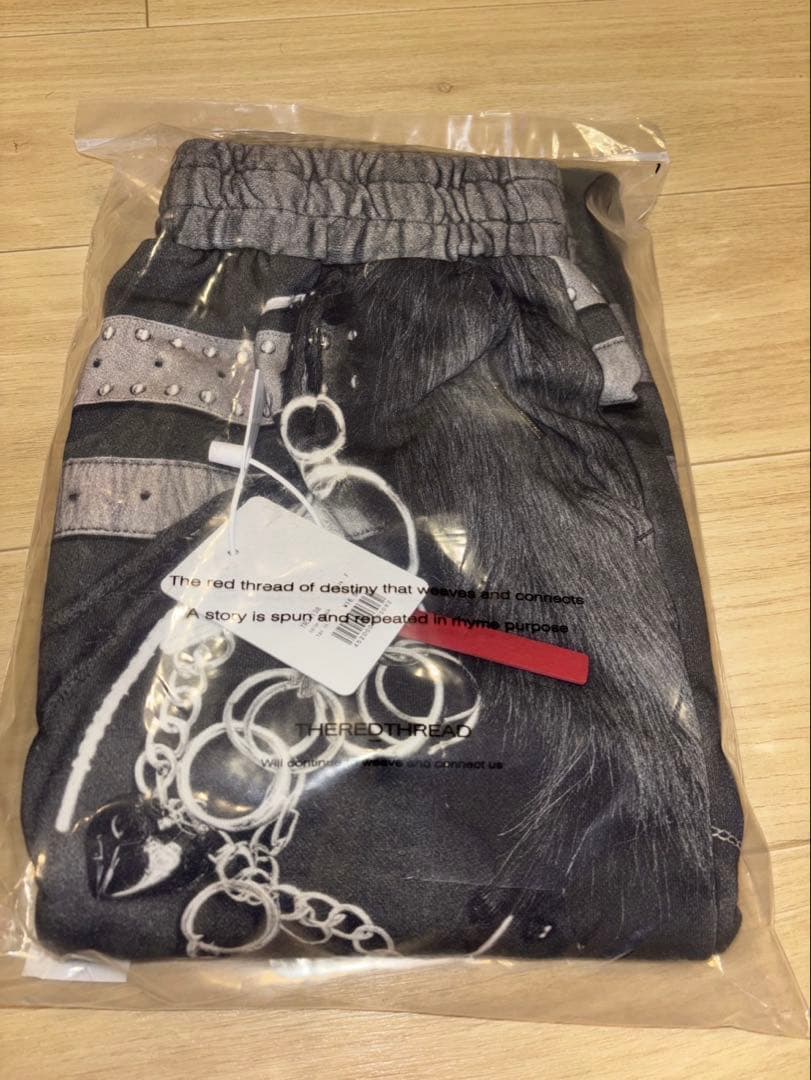 THEREDTHRED S print sweat2 toys ブラック