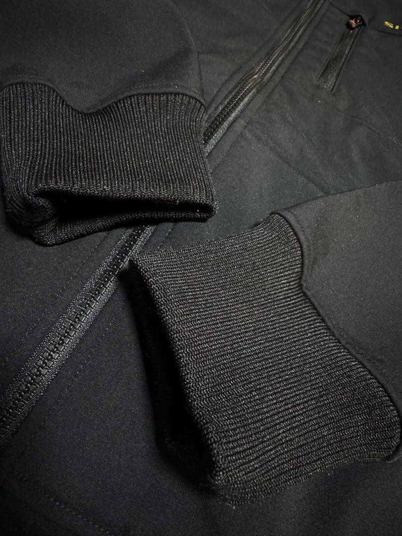 【極美品】SIMMS シムス 防寒ジャケット（Mサイズ・ブラック）