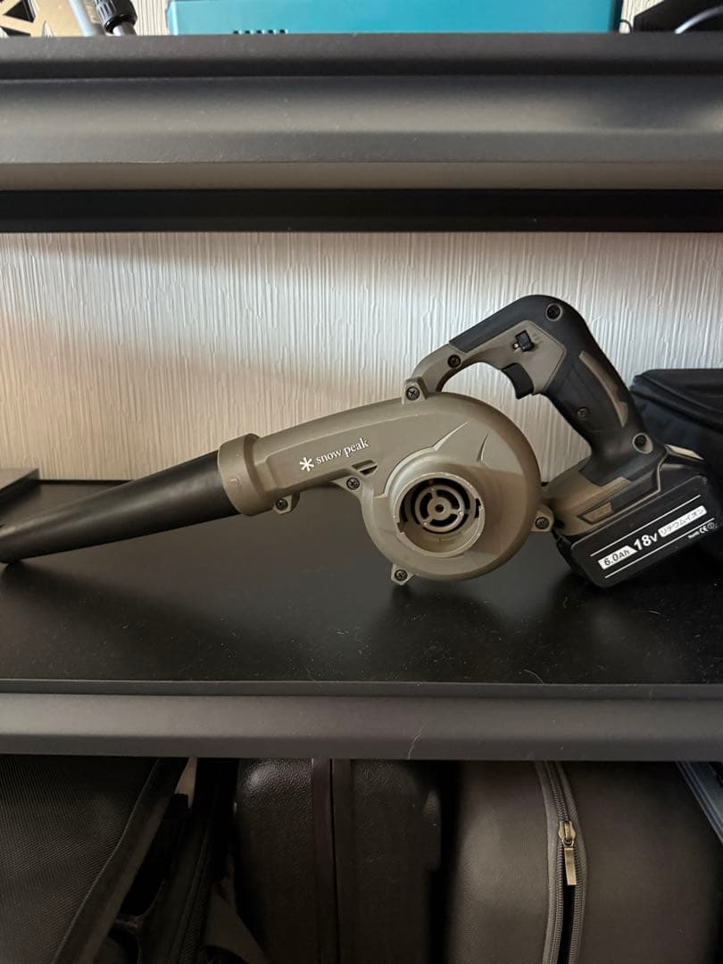 バッテリー・充電器付き　 スノーピーク　ブロワー　マキタ