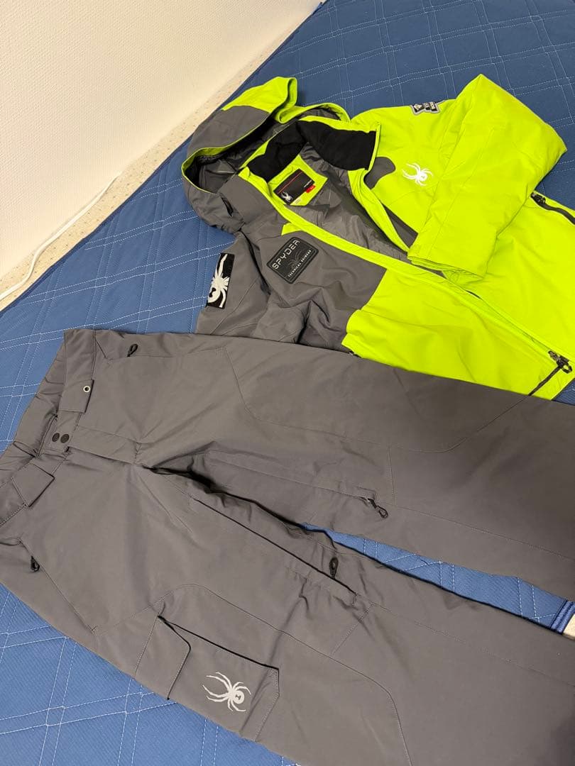 スキーウェア　スパイダー　上下セット