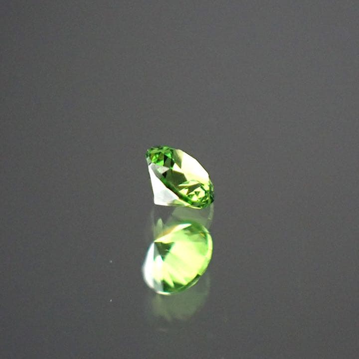 【ロシア産】デマントイドガーネット