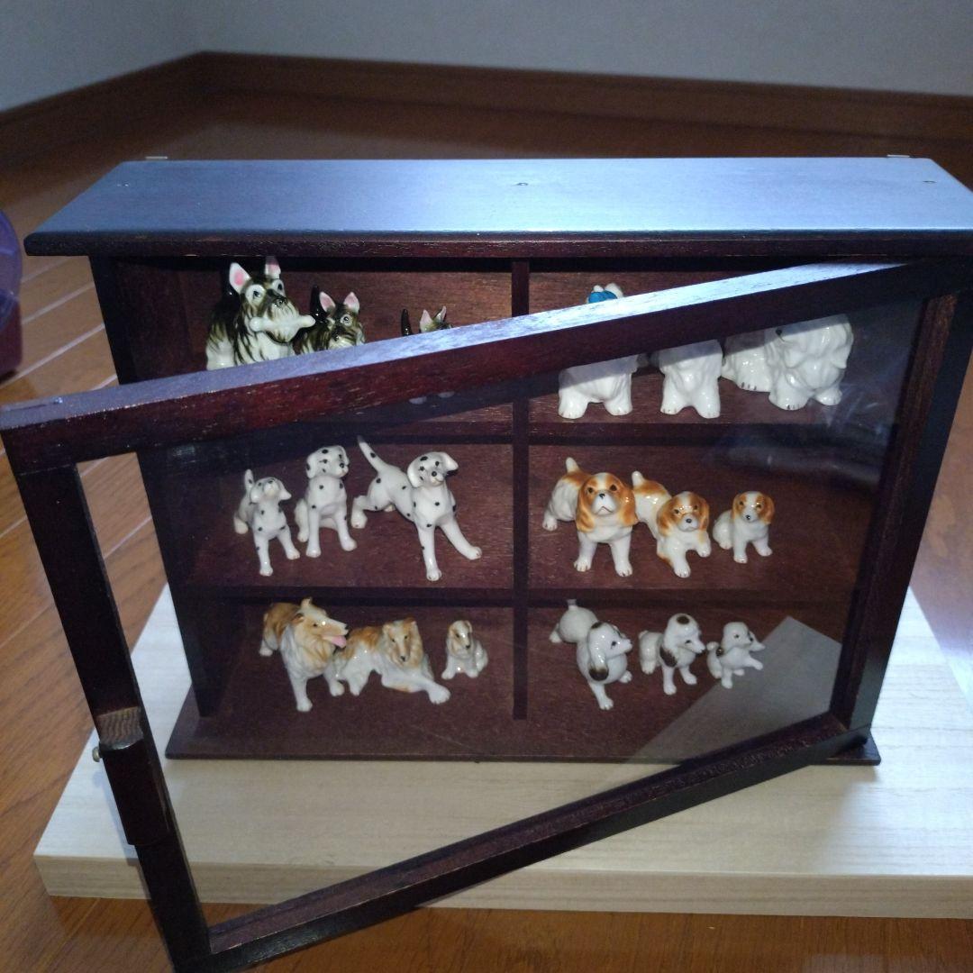 ミニチュア陶器犬の置物・ケース付きセット