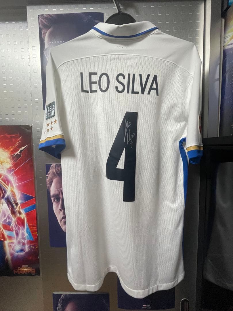 鹿島アントラーズ　レオシルバサイン入り実使用ユニフォーム