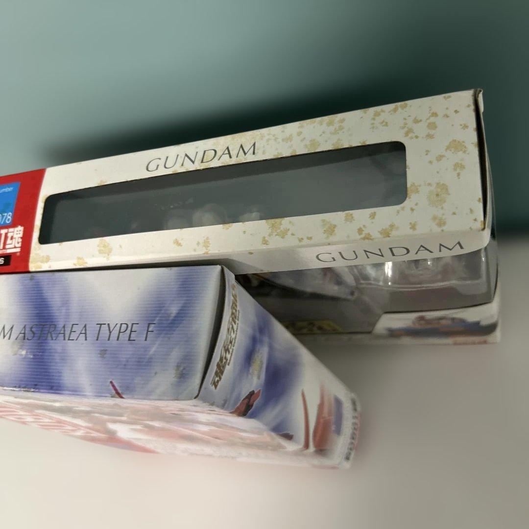 t893 ROBOT魂 RX-78-2 ガンダム & アストレアTYPE F