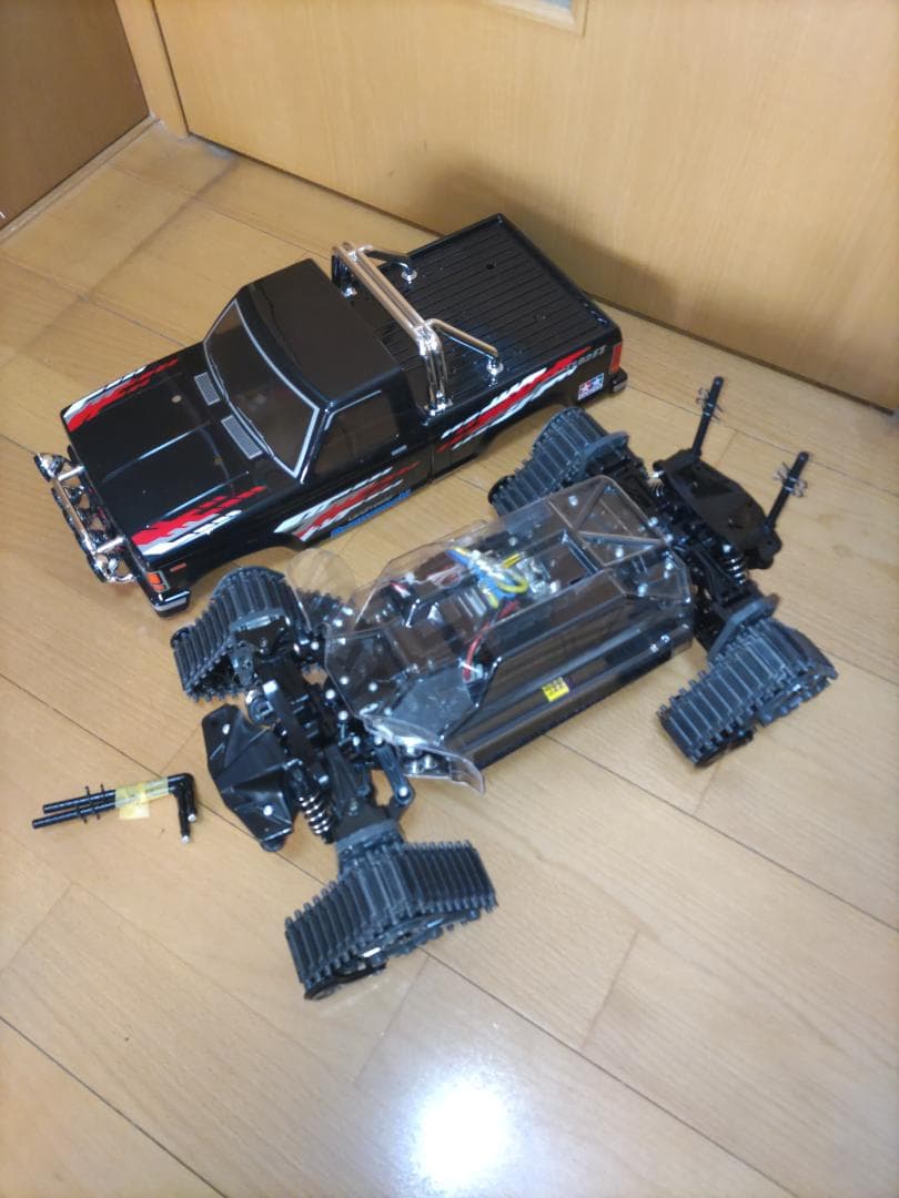 タミヤTT-02FT附帯キャタピラ　ランドフリーダ　クアットトラック