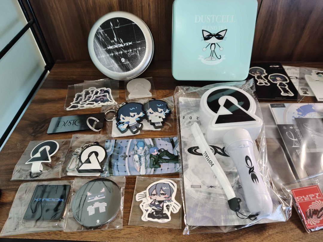 DUSTCELLグッズまとめ売りFC年間特典(4点)サイン入りグッズ(1点) 等