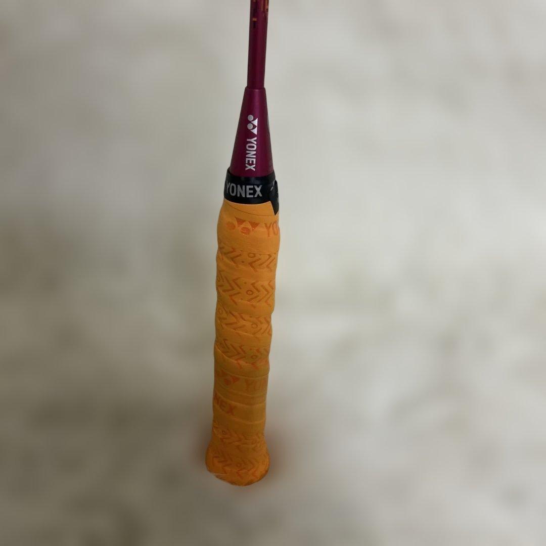 【極美品】ヨネックス　バドミントンラケット ナノフレア700