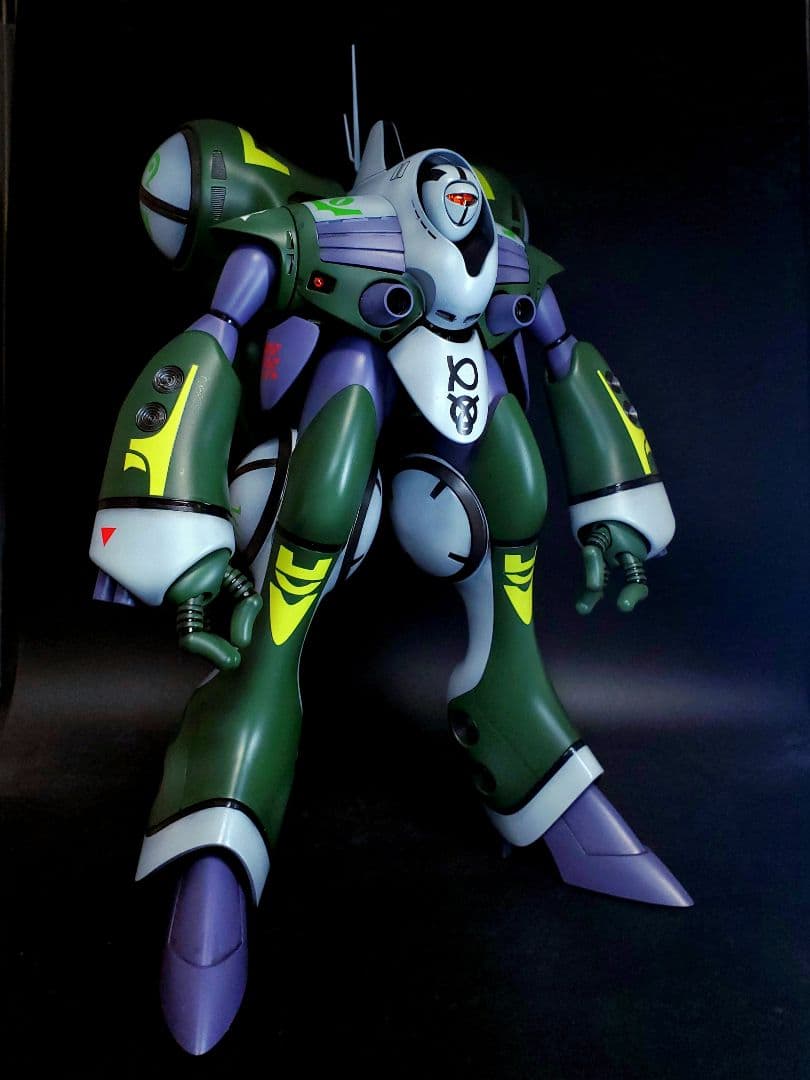 【全塗装完成品】【マクロス】ハセガワ1/72クアドラン・ロー(TV版)