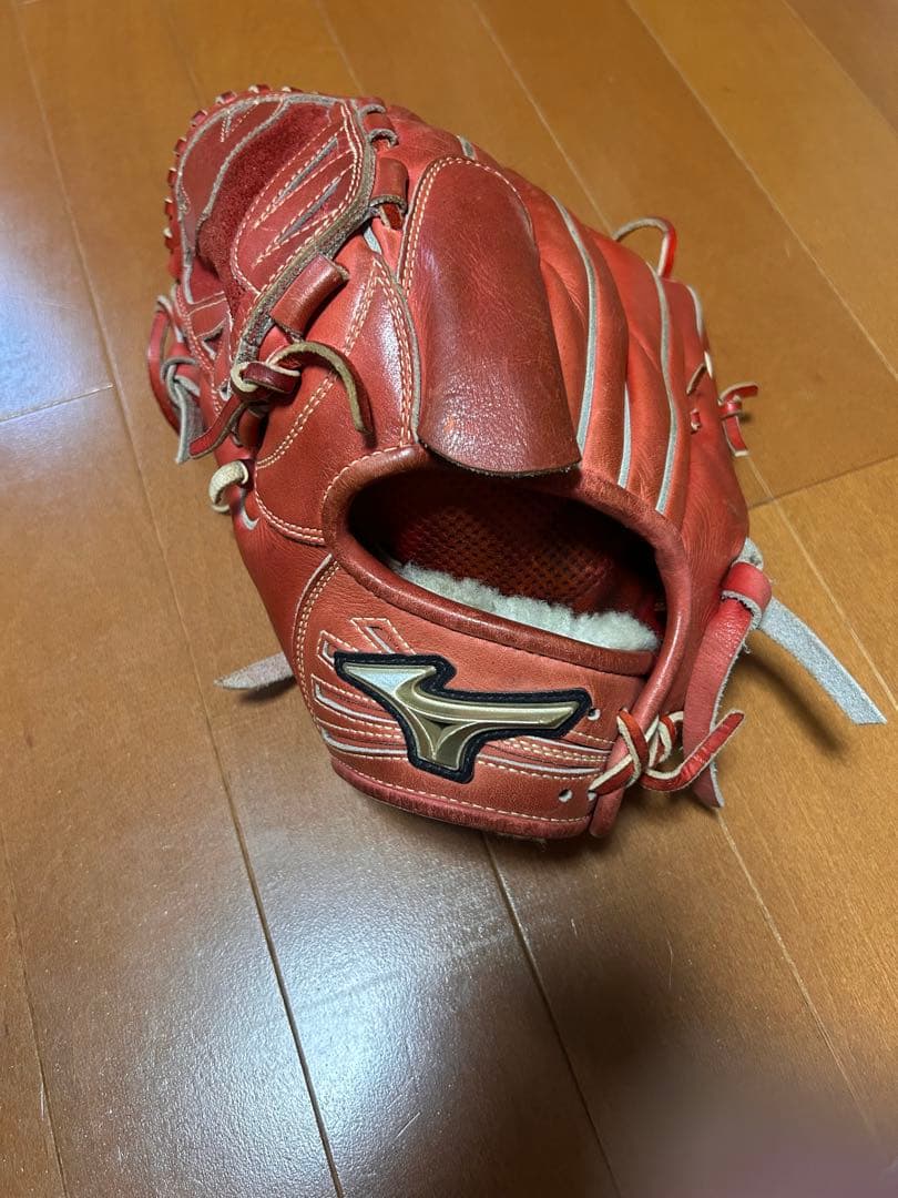 Mizuno Global Elite 軟式グローブ レッド