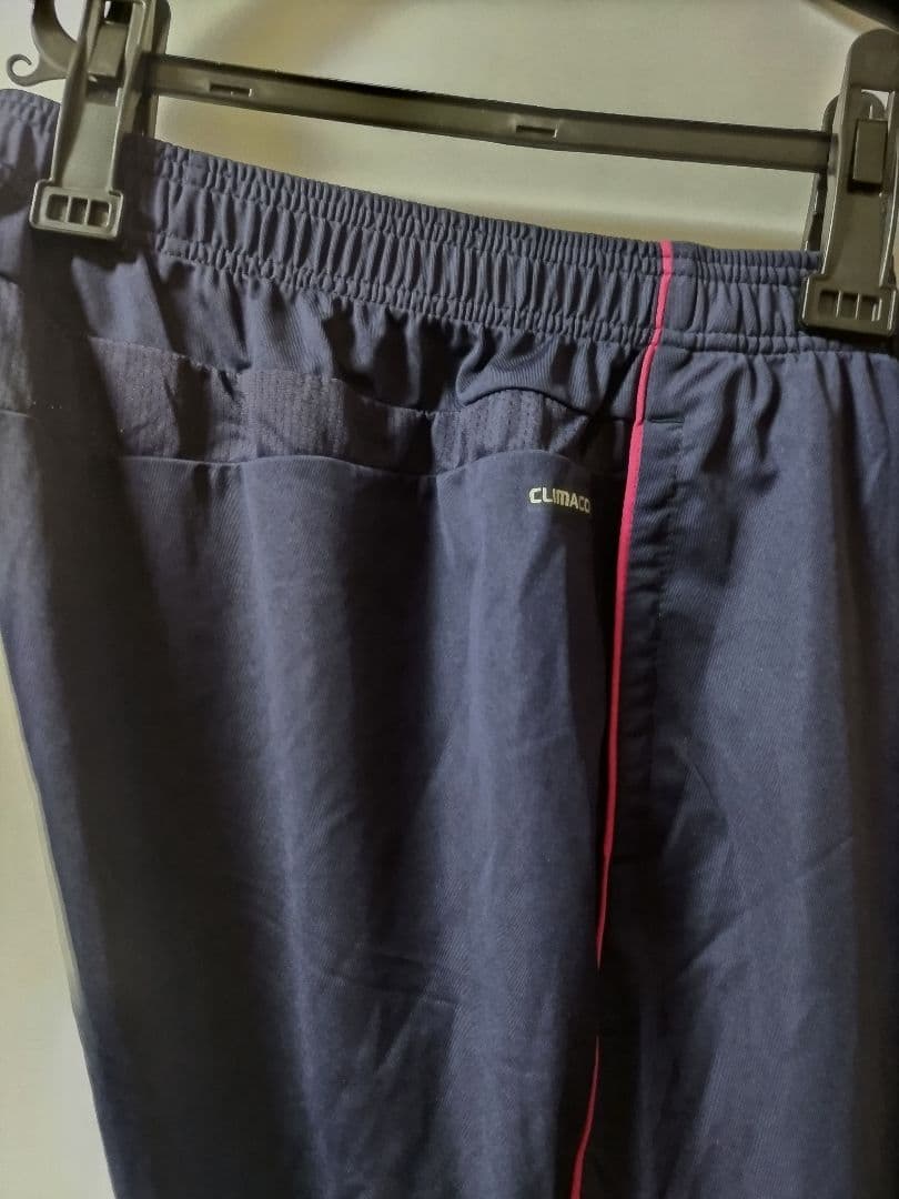 新品！アディダス〜レディースＵＶトレーニングウエア3点セット！