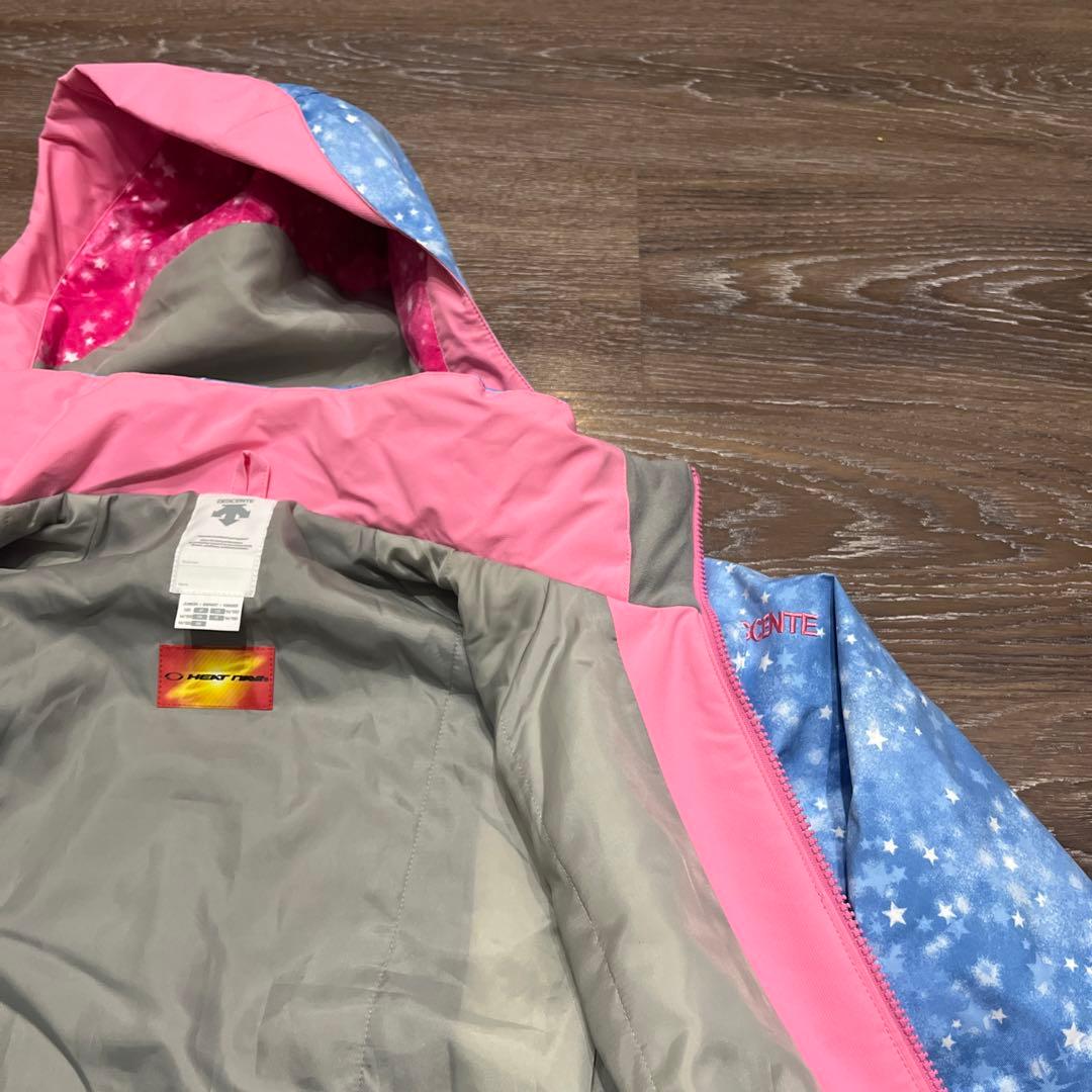 デサントほぼ未使用　150 女の子　スキーウェア 上下　スノーウェア