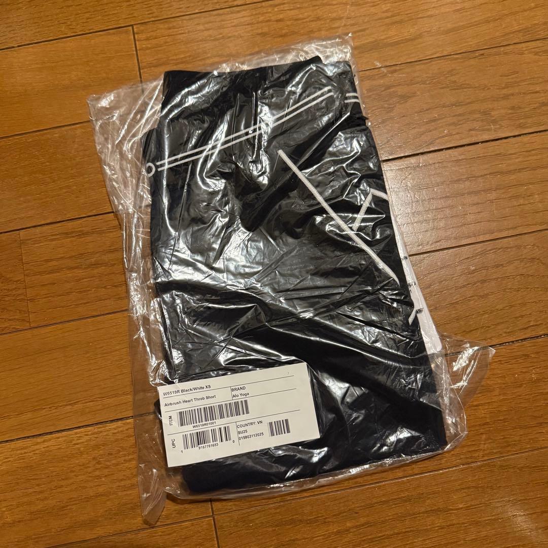 【新品】Alo Yoga Airbrush Short XS