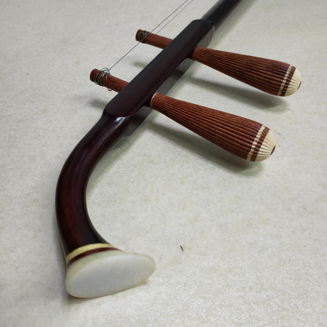 中国楽器 二胡 胡弓 虎丘 六角胴 蛇皮 ハードケース