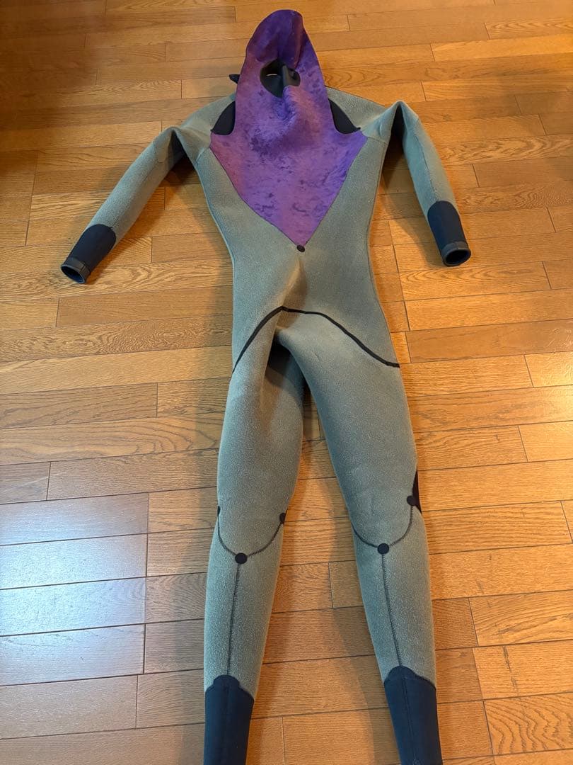 REVOレボリューション 高級素材セミドライ・フルスーツ【L〜XL相当】