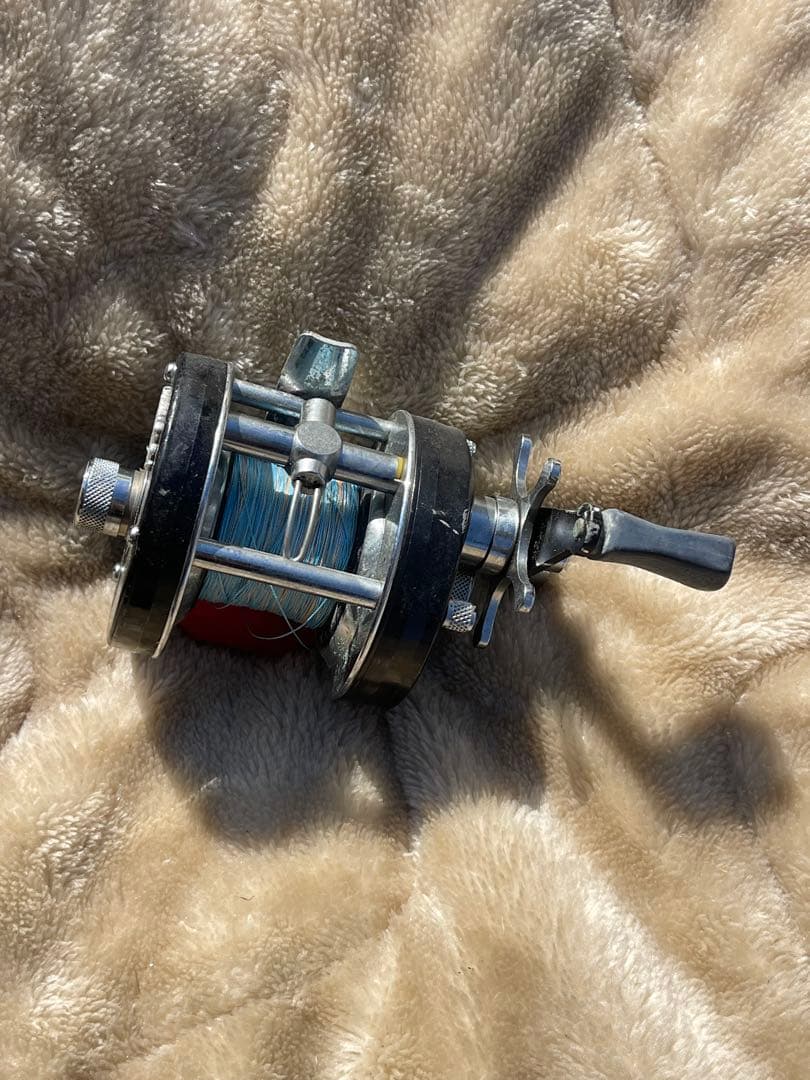 ABU Ambassadeur 5600cベイトリール