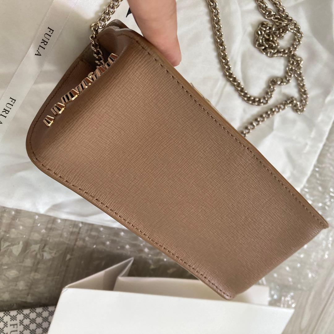 美品　フルラショルダーバッグ　ミニバッグベージュメトロポリス？