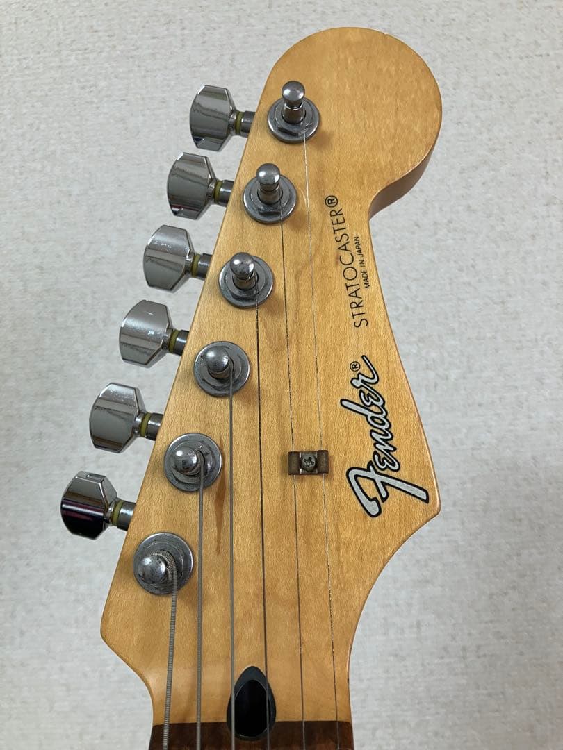 Fender エレキギターレッド ストラト