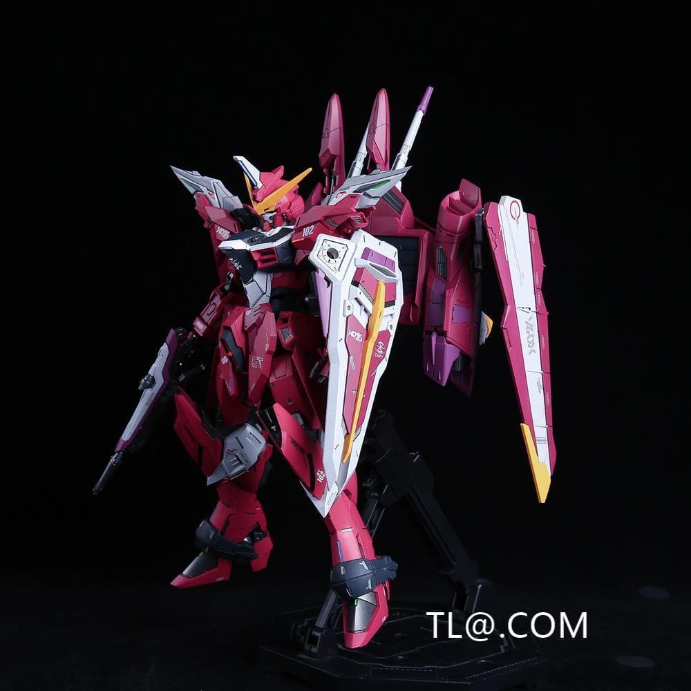 ガンプラ MG 1/100 ジャスティスガンダム 　改造　塗装完成品