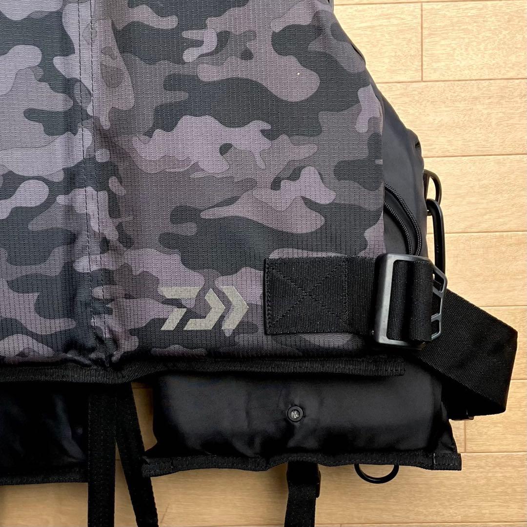 極美品 ダイワ フローティングベスト ライフジャケット ゲームベスト