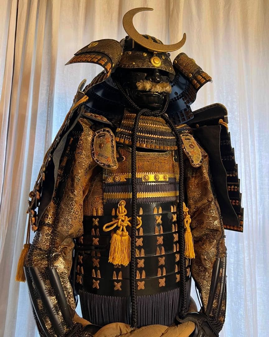 美品！『薩摩丸武工房製』【現代　甲冑 等身大】黒色胴当世具足一式　『日本 鎧』