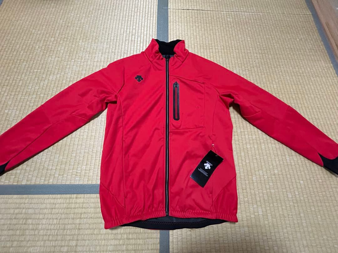 【半額以下です】デサント DESCENTE ジャケット　スキー ミドルウェア