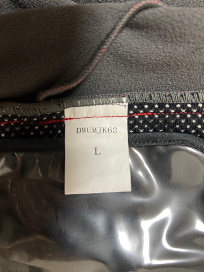 【半額以下です】デサント DESCENTE ジャケット　スキー ミドルウェア