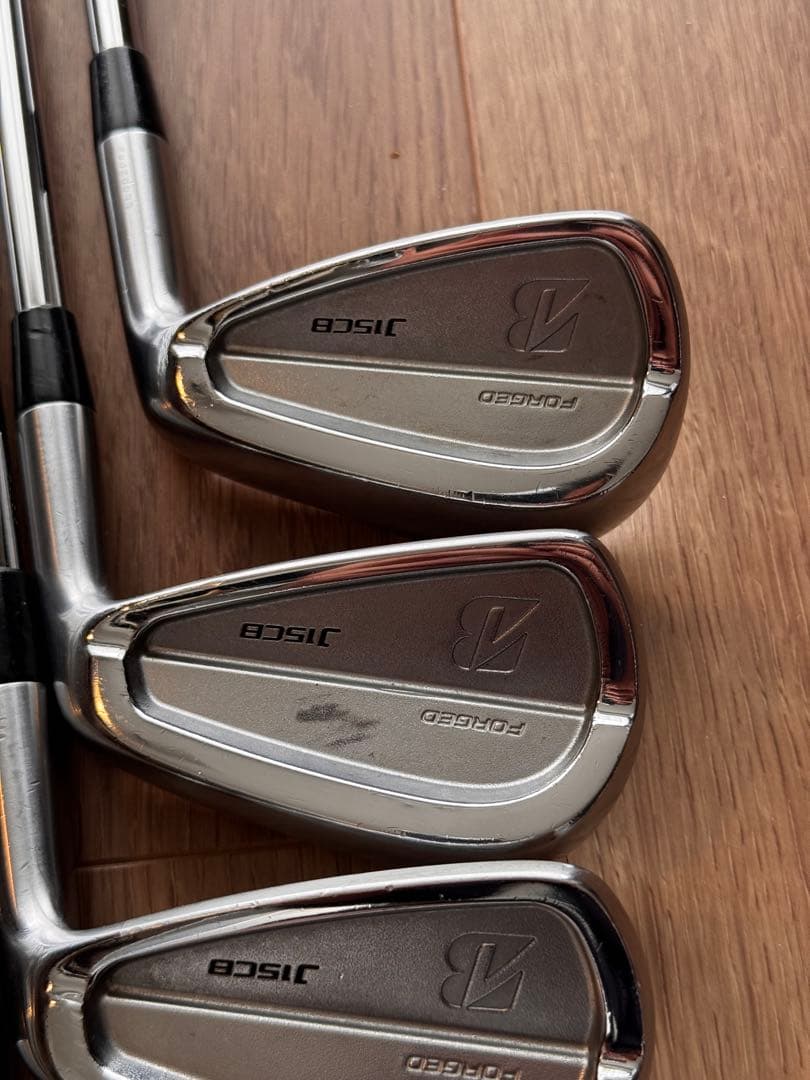 週末価格　ブリヂストン　J15CB アイアン　DGS200６本セット