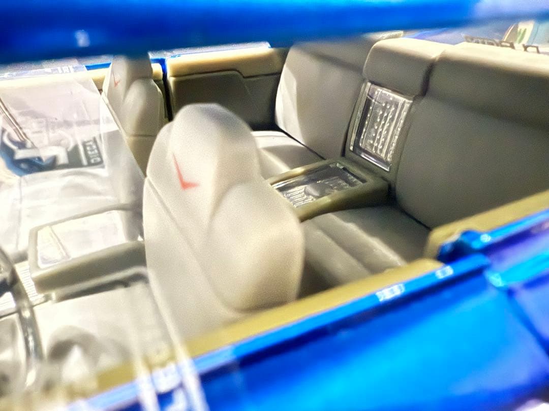 JADA キャデラック1963年　DUB 1/18