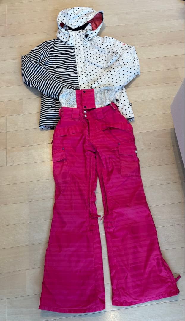 ROXY⭐︎BILLA BONG スノボウェア　上下セット　Sサイズ　スキーウェア