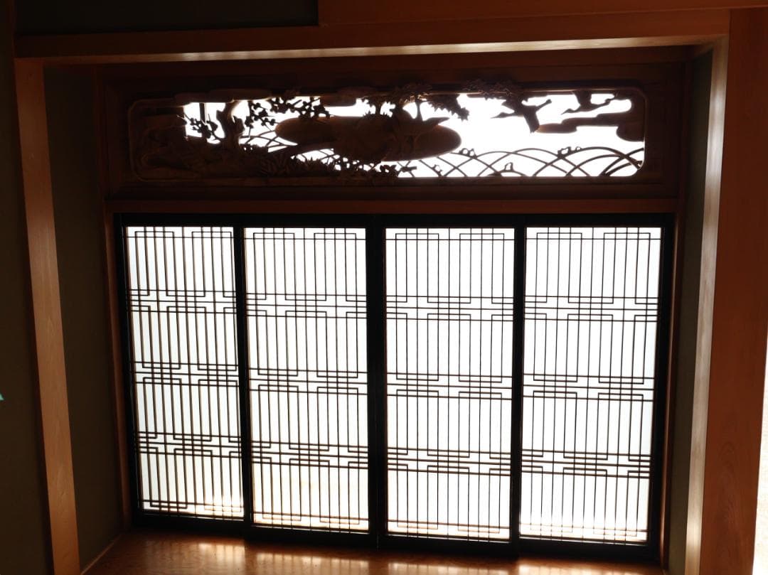 BK193　高級建具　井波彫刻 濱坂中義 作　書院　欄間　水鳥に庭園の図