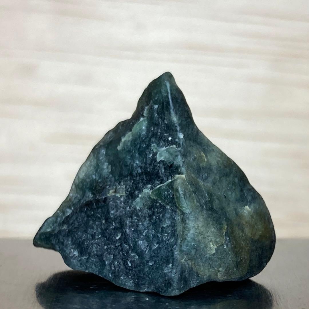 糸魚川翡翠　入りコン沢 茄子紺 翡翠　原石　5.2ｇ