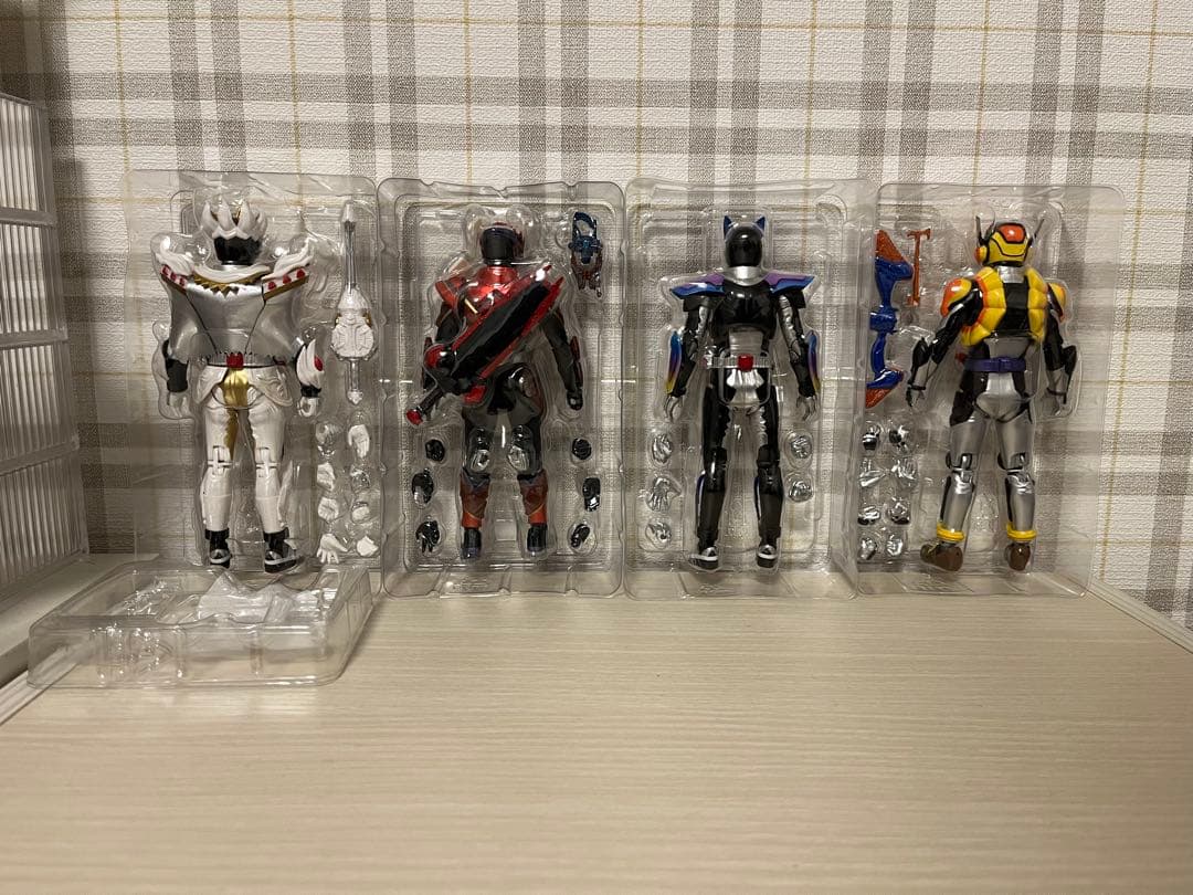S.H.Figuarts 仮面ライダーガヴシリーズ 4体セット