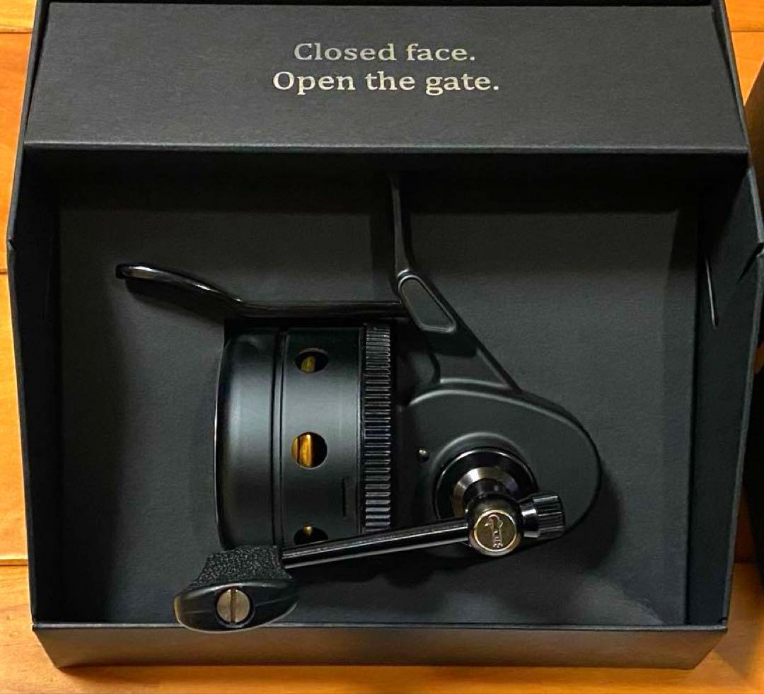 五十鈴工業　トライアングル　TU-01v blackoutリール