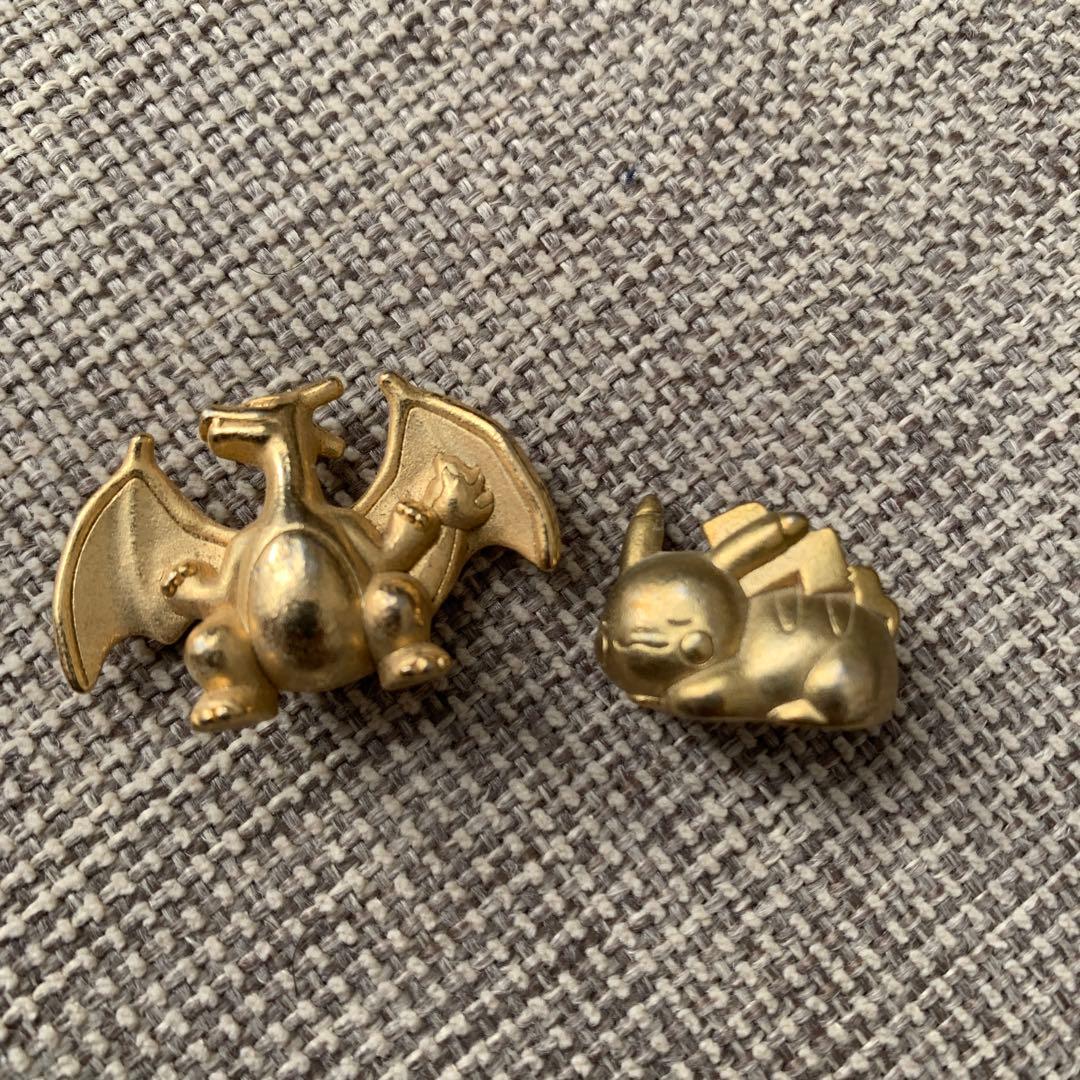 ポケモン　メタルコレクション　おやすみ　ピカチャウ　リザードン