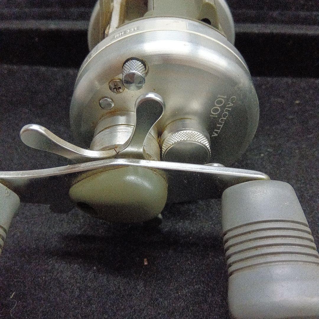 SHIMANO カルカッタ　リール
