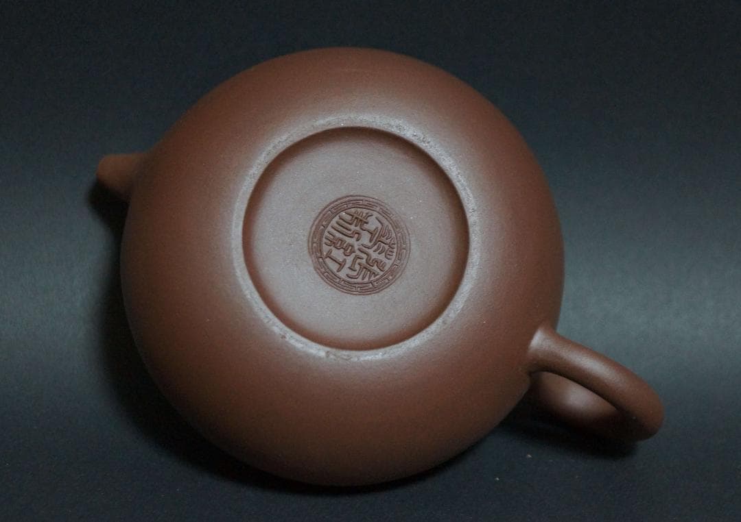 ☆煎茶道具☆宜興紫砂 名工 張紅華造 如意蓮子壷 紫砂急須 小ぶり可愛らしい茶壺