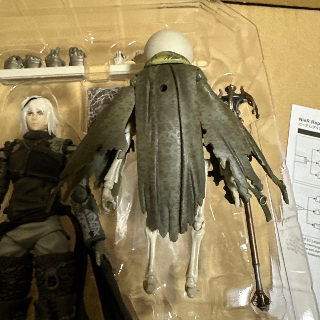 サントス BRING ARTS(ブリングアーツ) ニーア&エミール