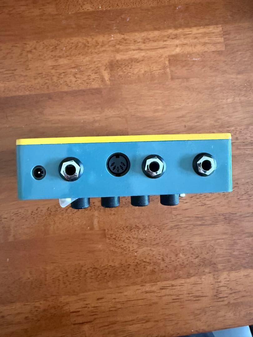 ギター BANANANA EFFECTS TARARIRA