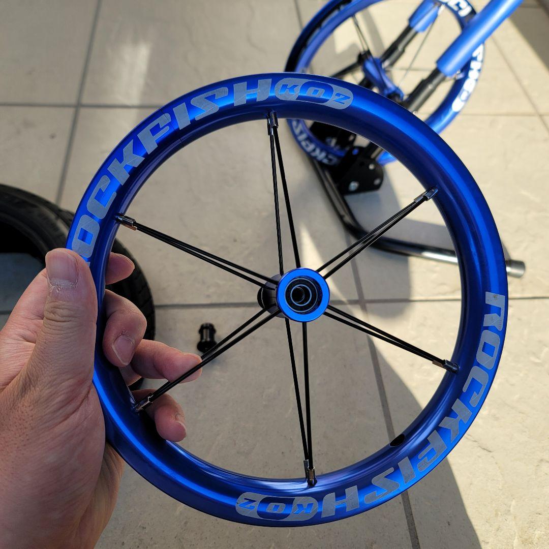 【美品】ROCKFISH K-02ホイール ミネベアベアリング 搭載