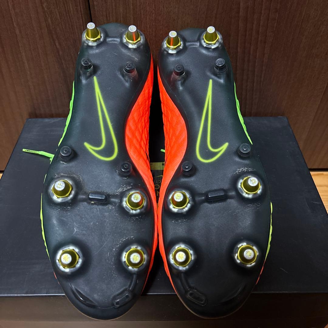 ハイパーヴェノム　サッカースパイク　ナイキ　SG