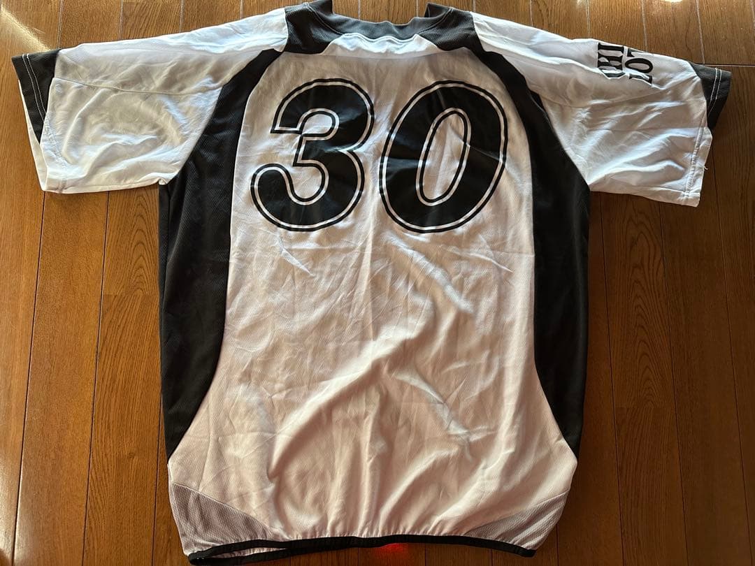 千葉ロッテマリーンズ　伊藤義弘　背番号30 支給品実使用Tシャツ