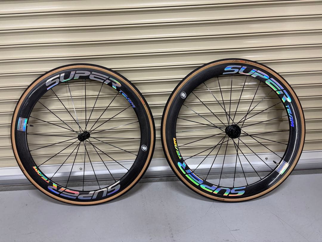 スーパーチーム カーボンクリンチャーホイール