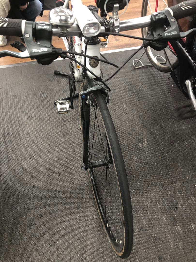 自転車　　ロードバイク　レオパード
