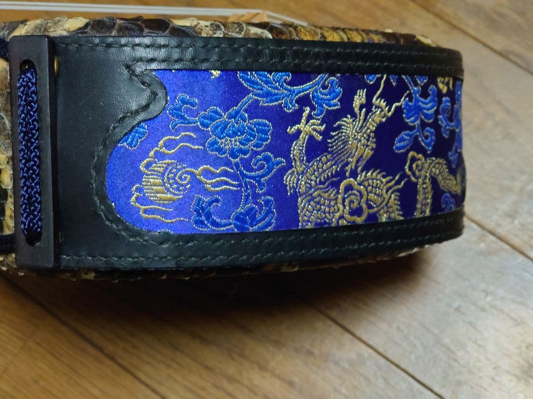 真壁型三線　黒木（カミゲン、真黒）　本皮1枚張