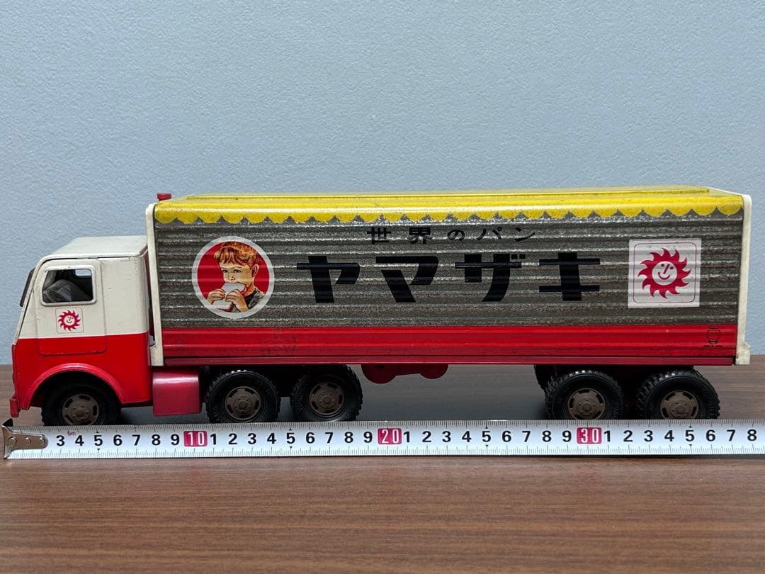 ヤマザキトラック　ブリキのトラック　ヤマザキパン レトロ　ブリキのオモチャ